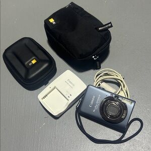 Canon Powershot SD 1200 IS Digital Elph Blue Camera Complete Bundle - TESTED